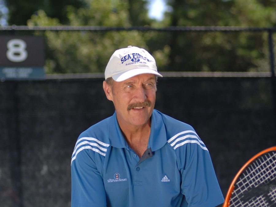 Stan Smith playing tennis 