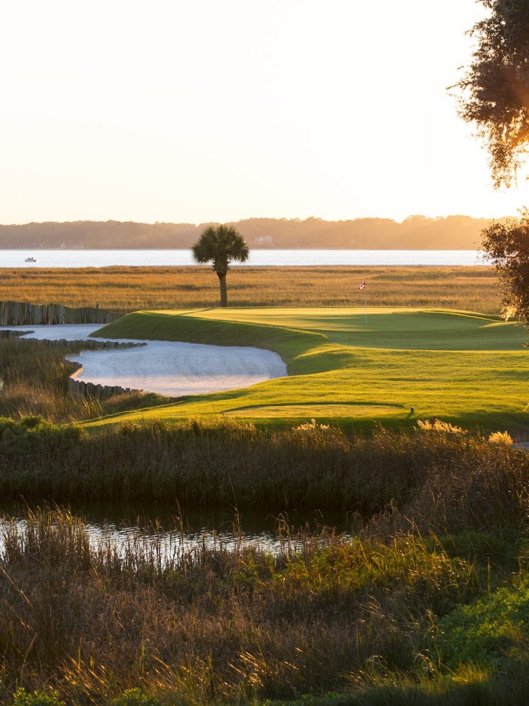 Image of Harbour Town golf links with the ocean in the background 