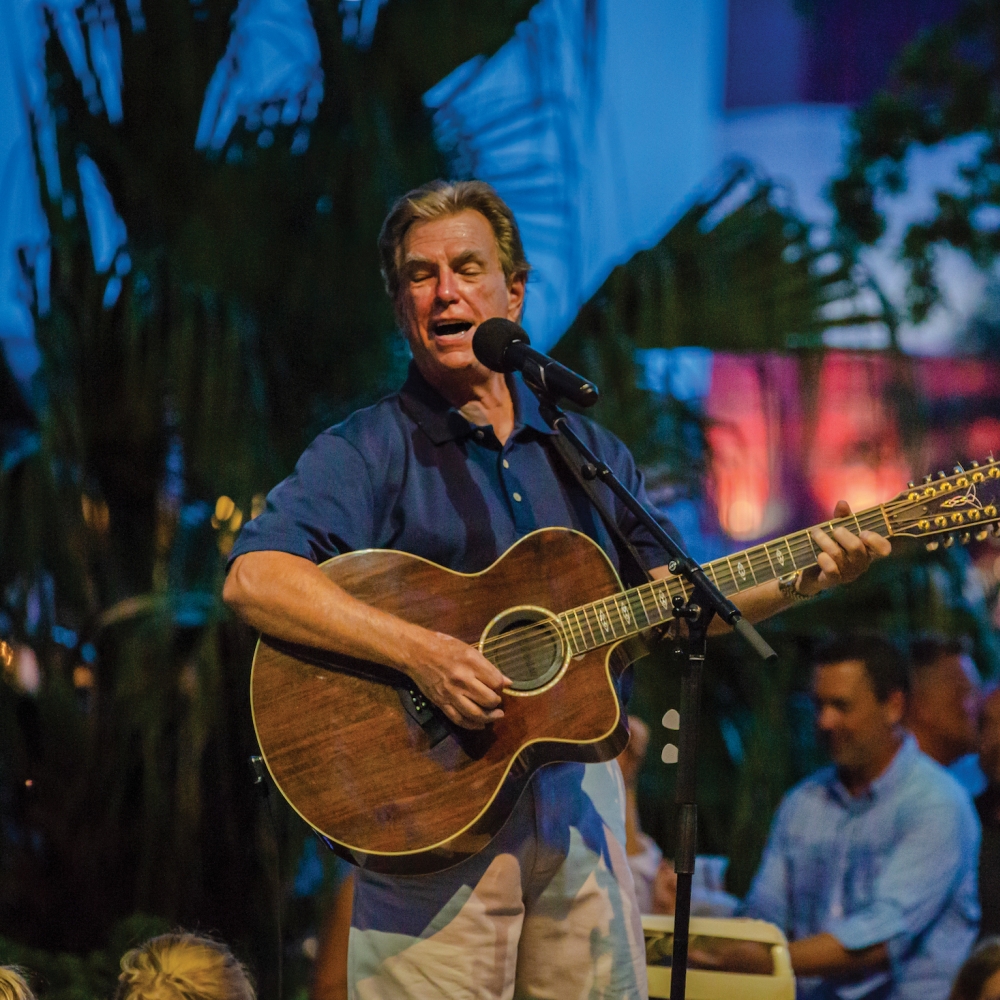 Greg Russell performing